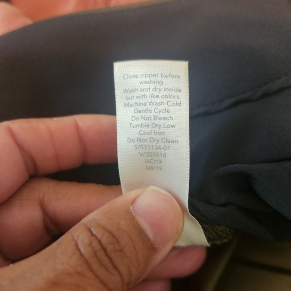 EUC ATHLETA RADIANT JOGGERS TORTUGA OLIVE SIZE 10 - Picture 11 of 12